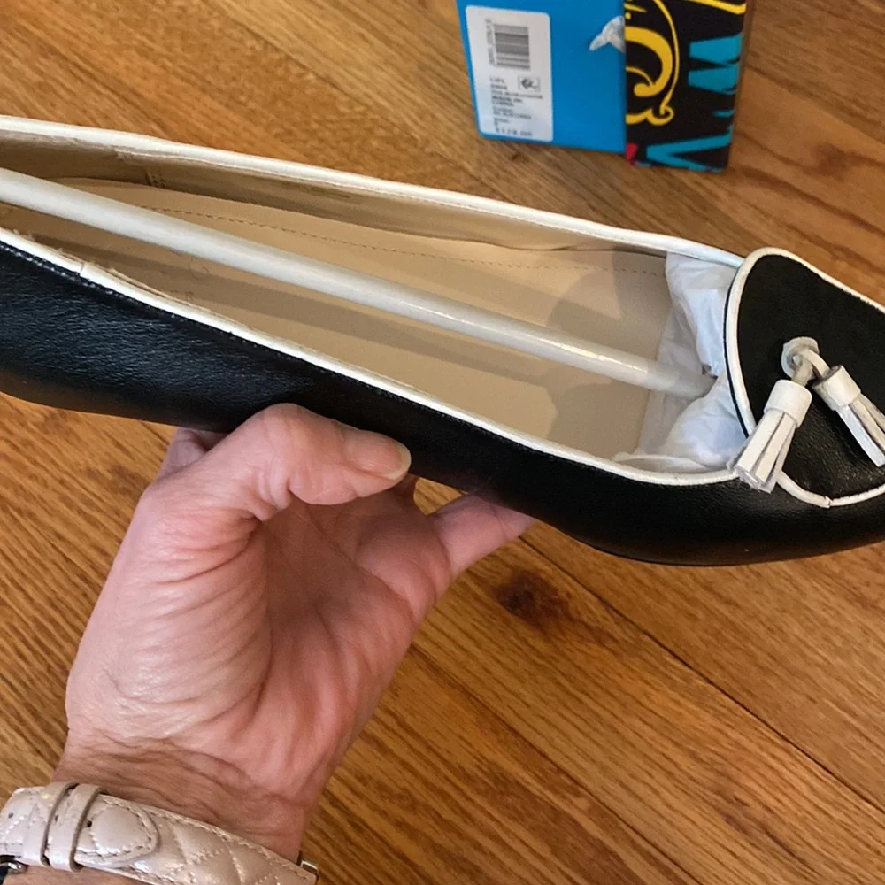 Black with white trim vintage C Wonder ballet flats , never worn - Picture 4 of 4